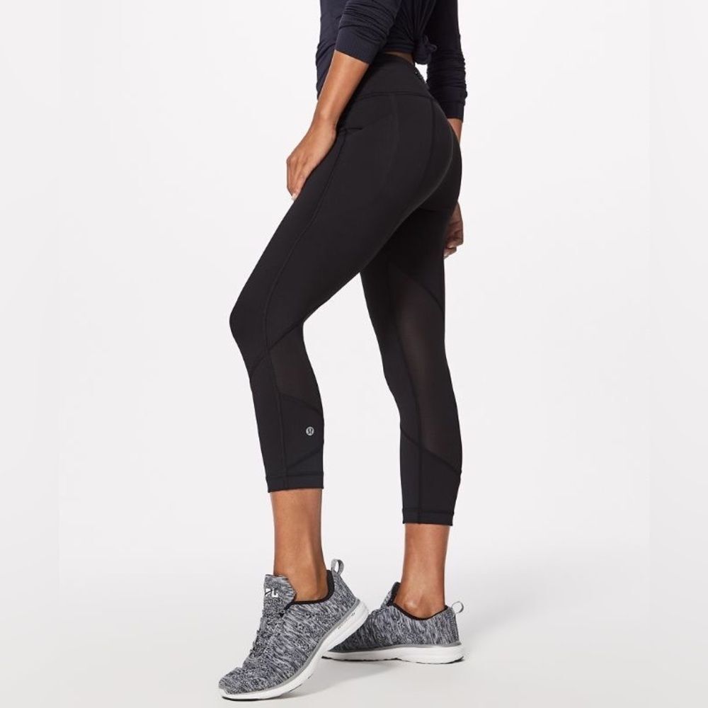 RARE Lululemon Pace Rival Crop